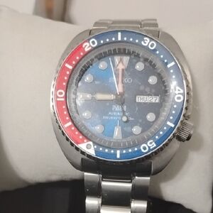 Seiko PADI Diver's Watch with Red and Blue Bezel